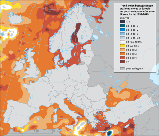 Mapa: trend zmian bezwzględnego poziomu morza w regionie Europy, widoczny trend powyżej 4 mm/rok na północnym Bałtyku