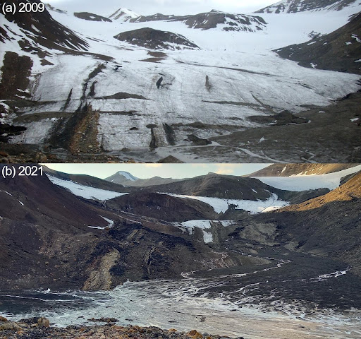 Lodowce górskie. Na obrazku są ze sobą zestawione dwa zdjęcia porównujące lodowiec górski Ferdinand na Spitsbergenie w latach 2009 - 2021. Lodowiec ze zdjęcia z 2009 roku jest znacznie większy niż ten z 2021 roku.