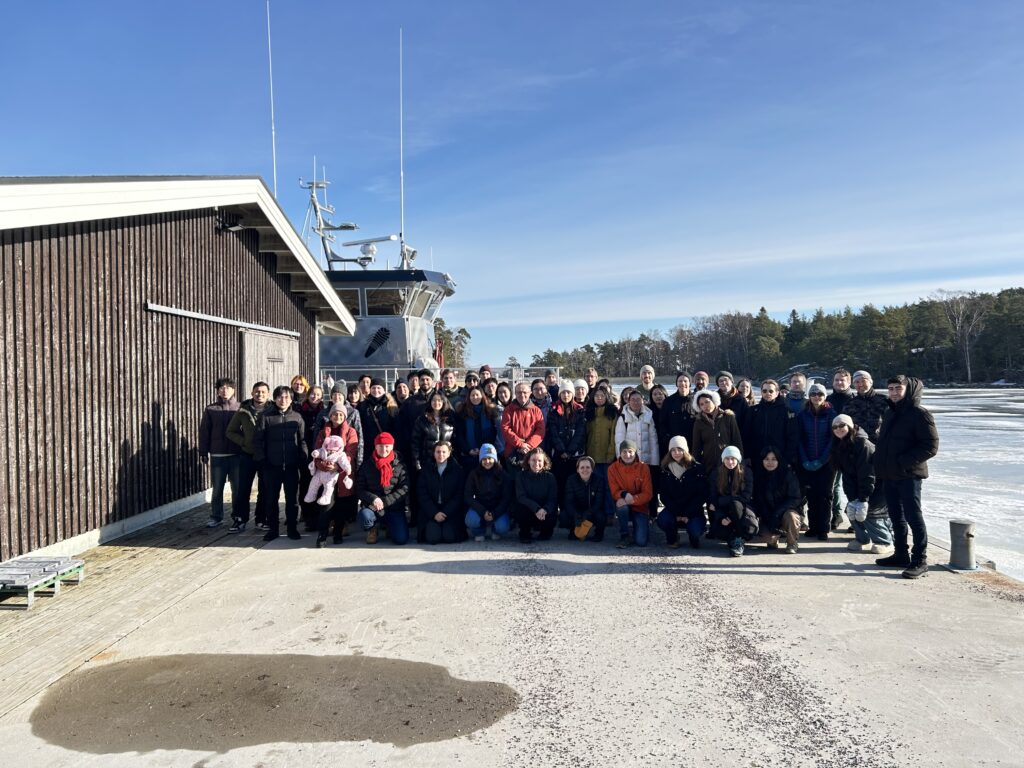 Zdjęcie grupowe uczestników szkoły zimowej w Tvärminne