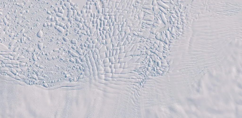 Zdjęcie satelitarne: lodowiec Thwaites.