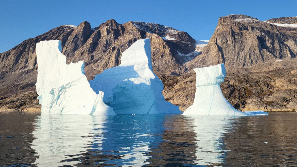 Zdjęcie dekoracyjne: Grenlandia, wybrzeże. 
